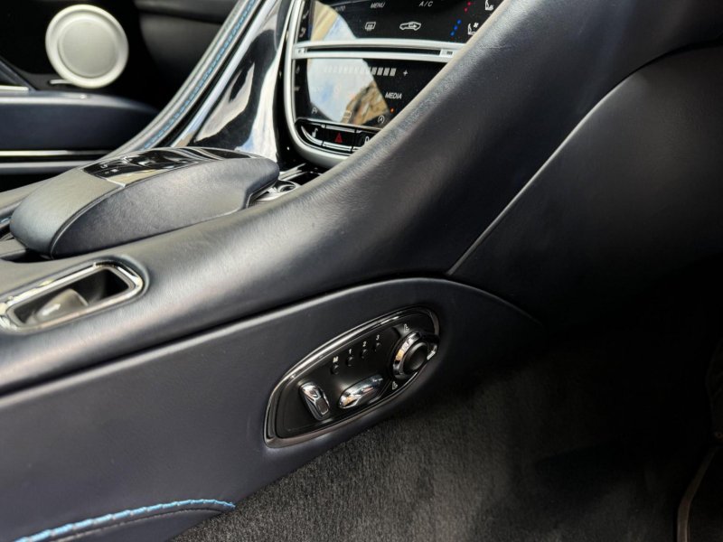 ASTON MARTIN DB11