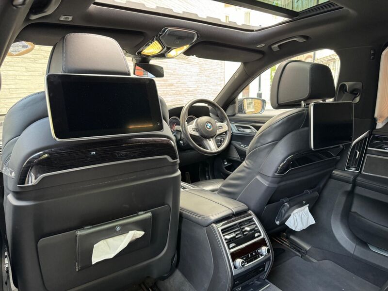BMW 7 SERIES