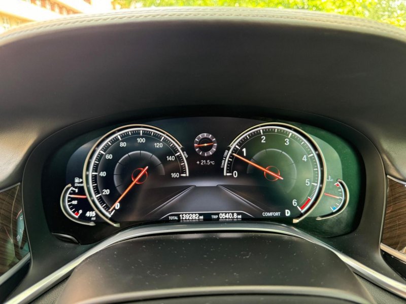 BMW 7 SERIES