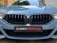 BMW 8 SERIES