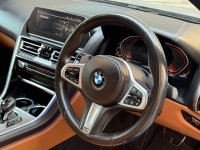 BMW 8 SERIES