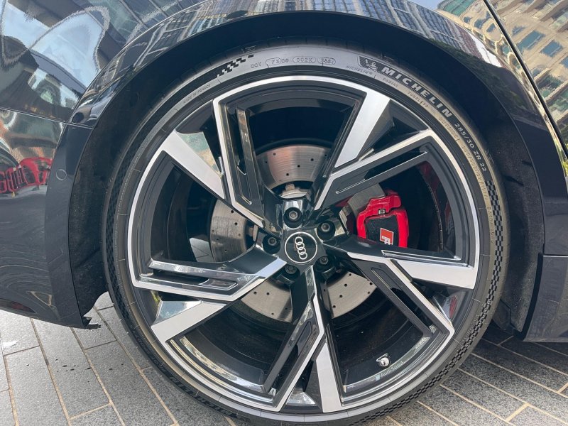 AUDI RS6