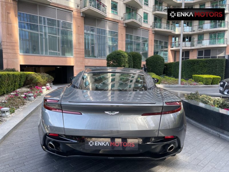 ASTON MARTIN DB11