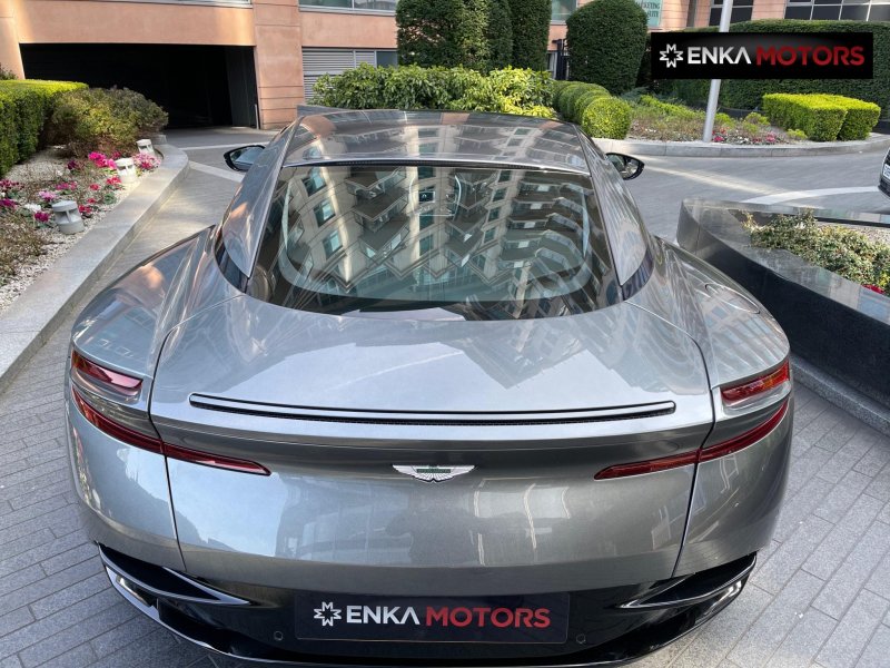 ASTON MARTIN DB11