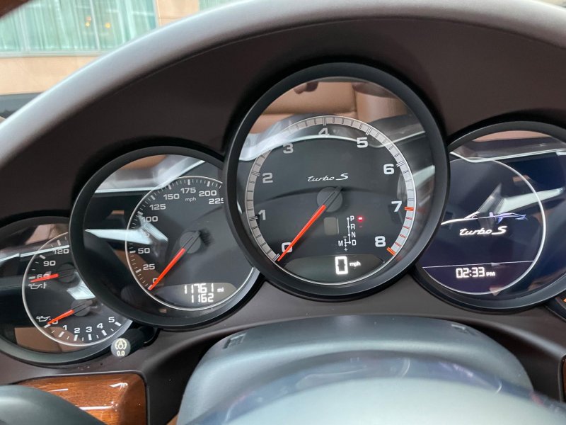 PORSCHE 911