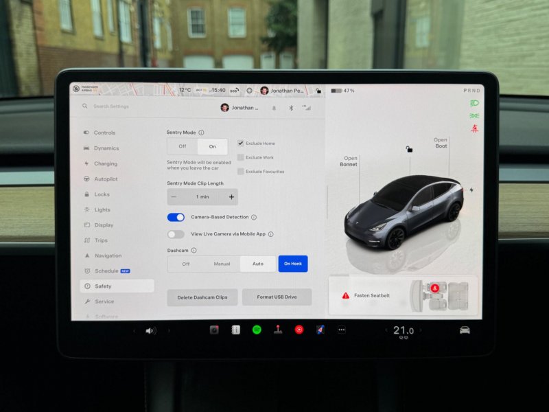 TESLA MODEL Y