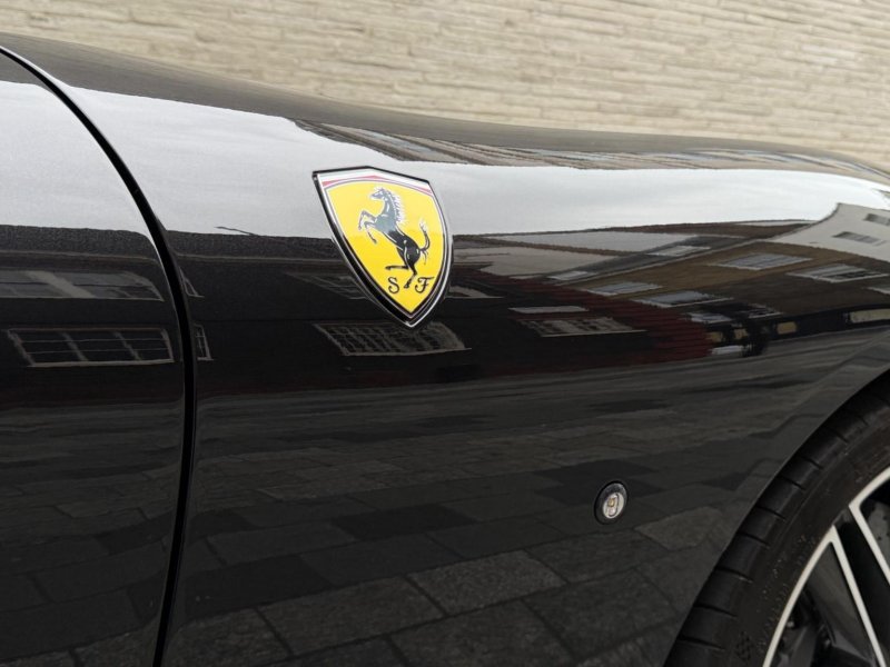 FERRARI ROMA