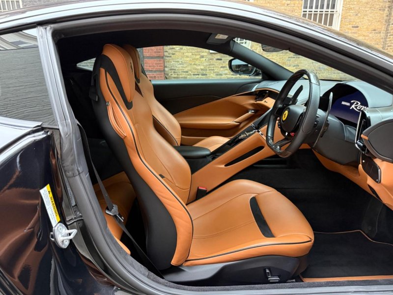 FERRARI ROMA