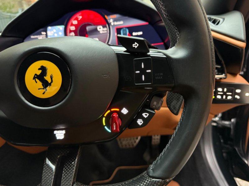 FERRARI ROMA