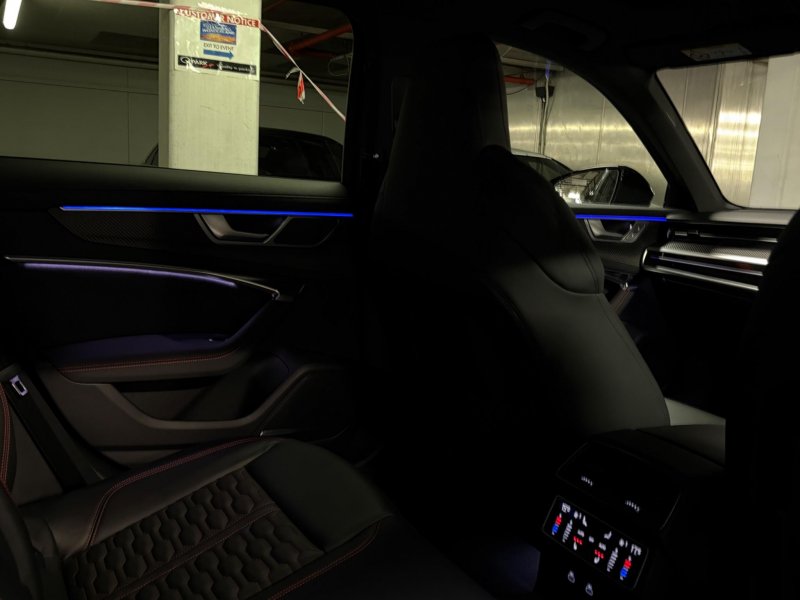 AUDI RS6