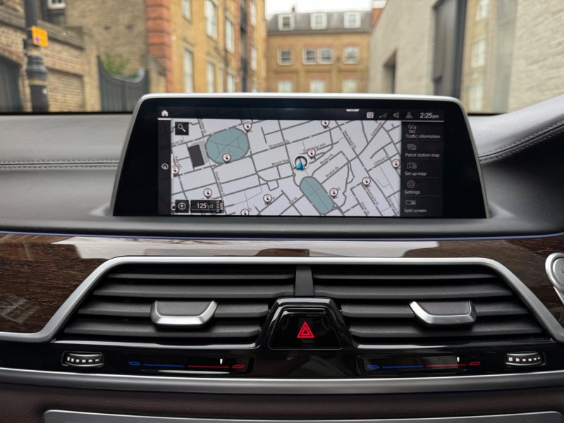 BMW 7 SERIES