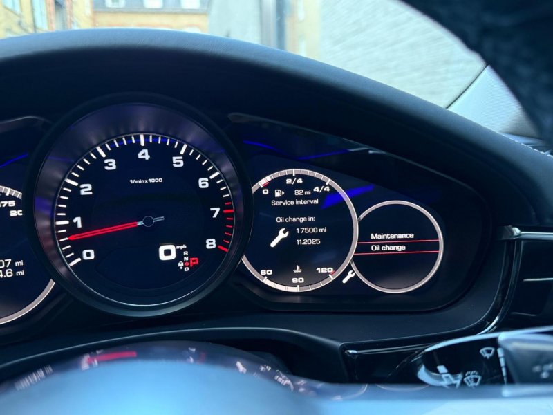 PORSCHE PANAMERA