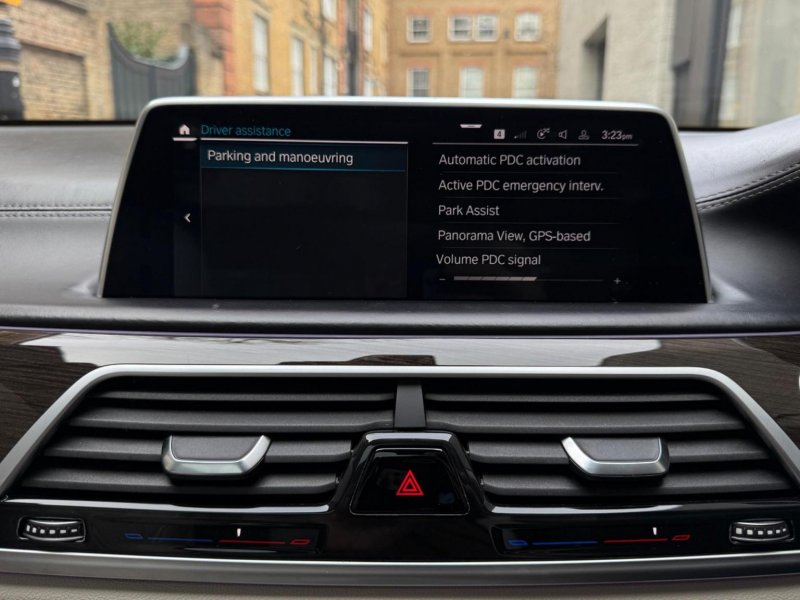 BMW 7 SERIES