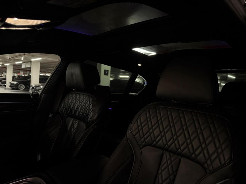 BMW 7 SERIES