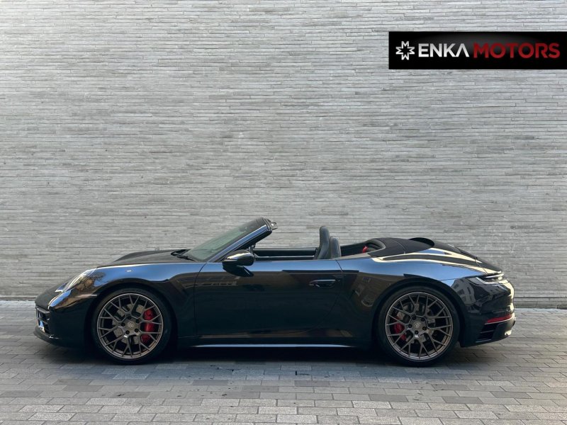 PORSCHE 911