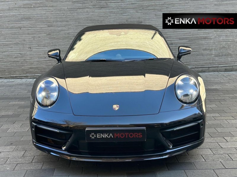 PORSCHE 911