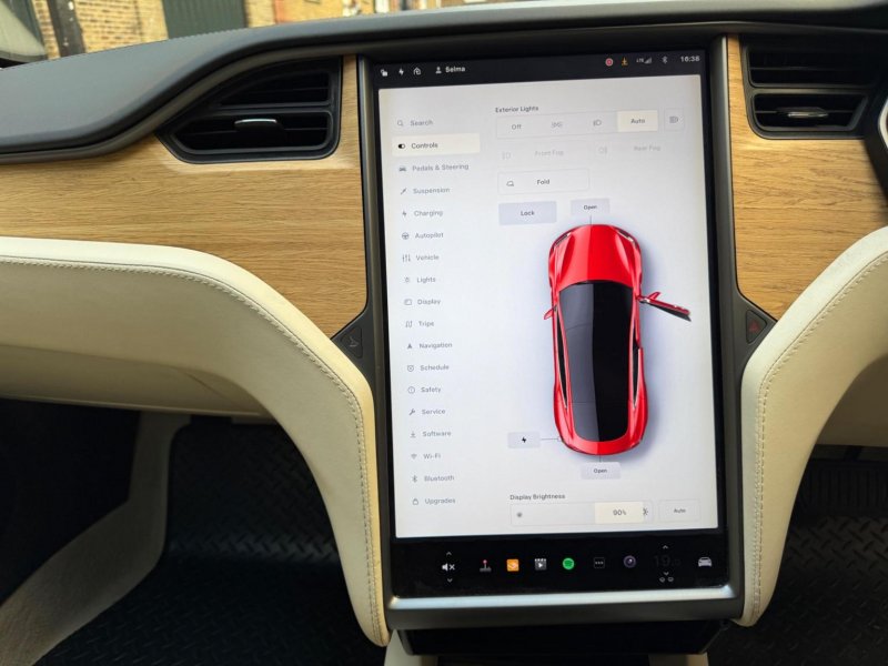 TESLA MODEL S