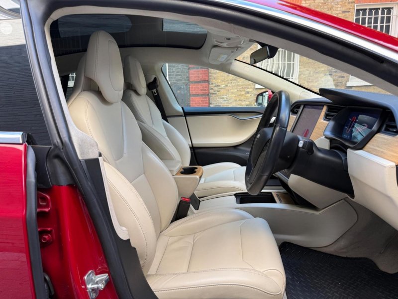 TESLA MODEL S