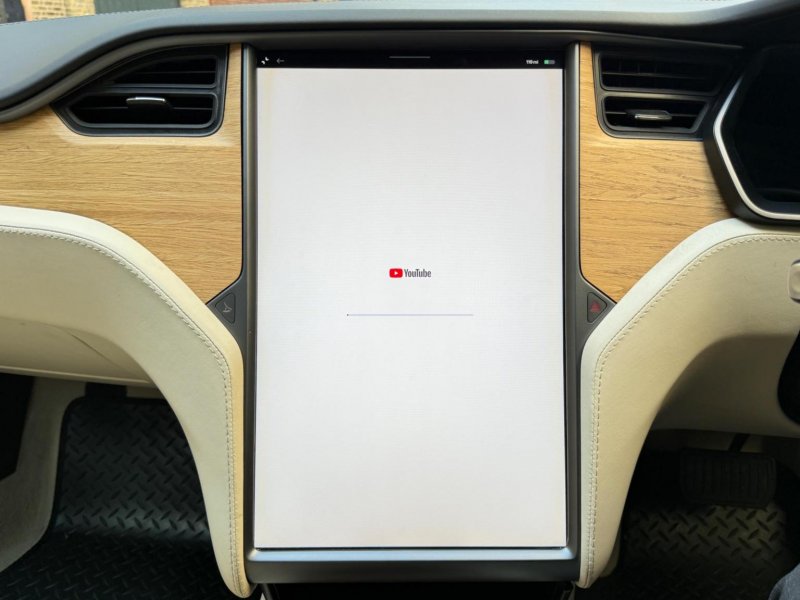 TESLA MODEL S